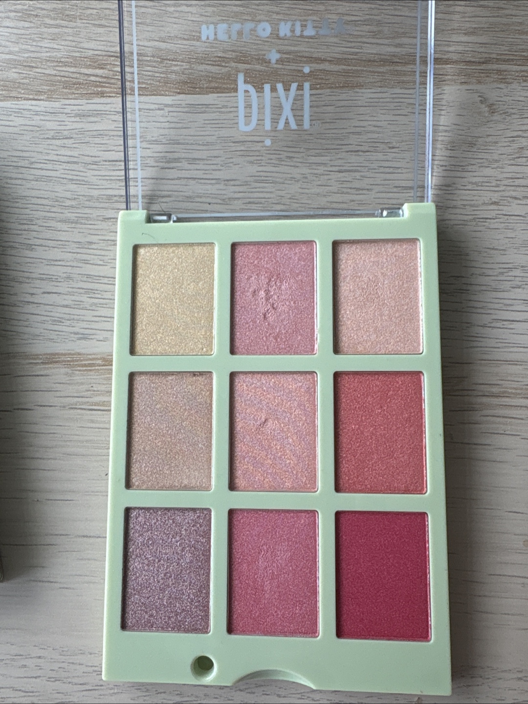 Pixi + Hello Kitty Chrome Glow Palette - photo 4