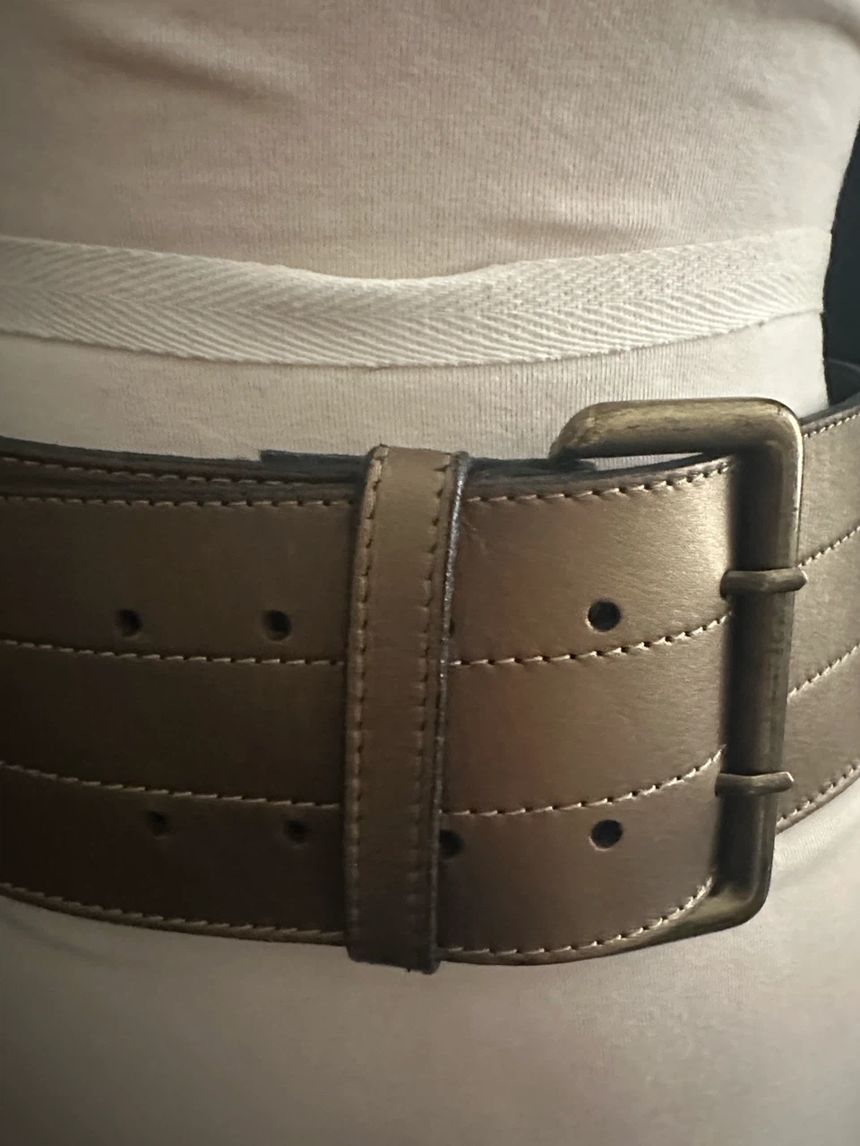 Wide Gold Metallic Fashion Belt with Buckle - photo 2