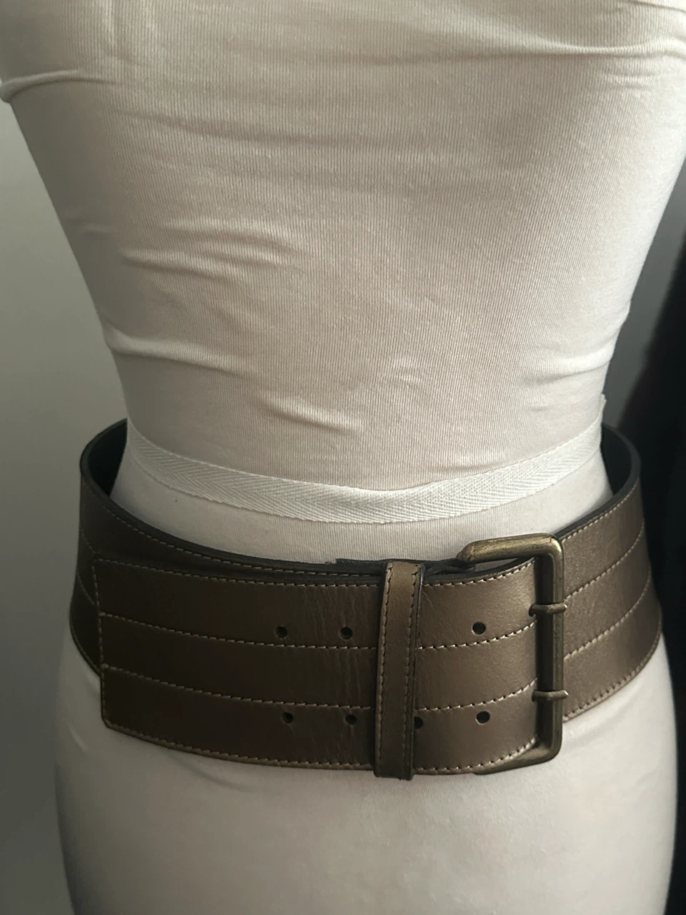 Wide Gold Metallic Fashion Belt with Buckle - photo 3