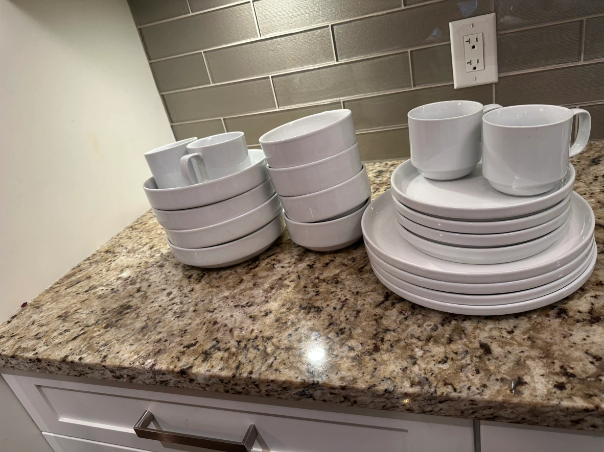 White Dinnerware Set with Plates, Bowls, and Mugs - photo 3