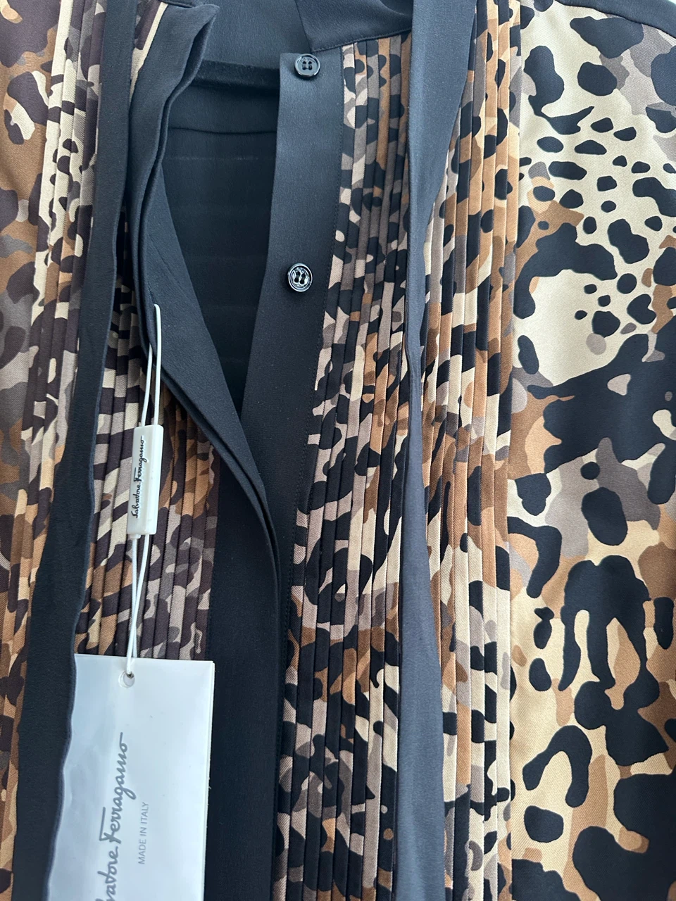 Salvatore Ferragamo Leopard Print Silk Shirt - photo 2