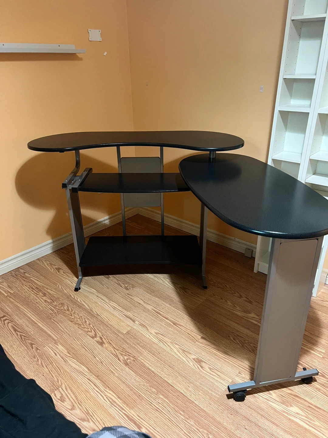 Rotating Computer Desk - photo 2