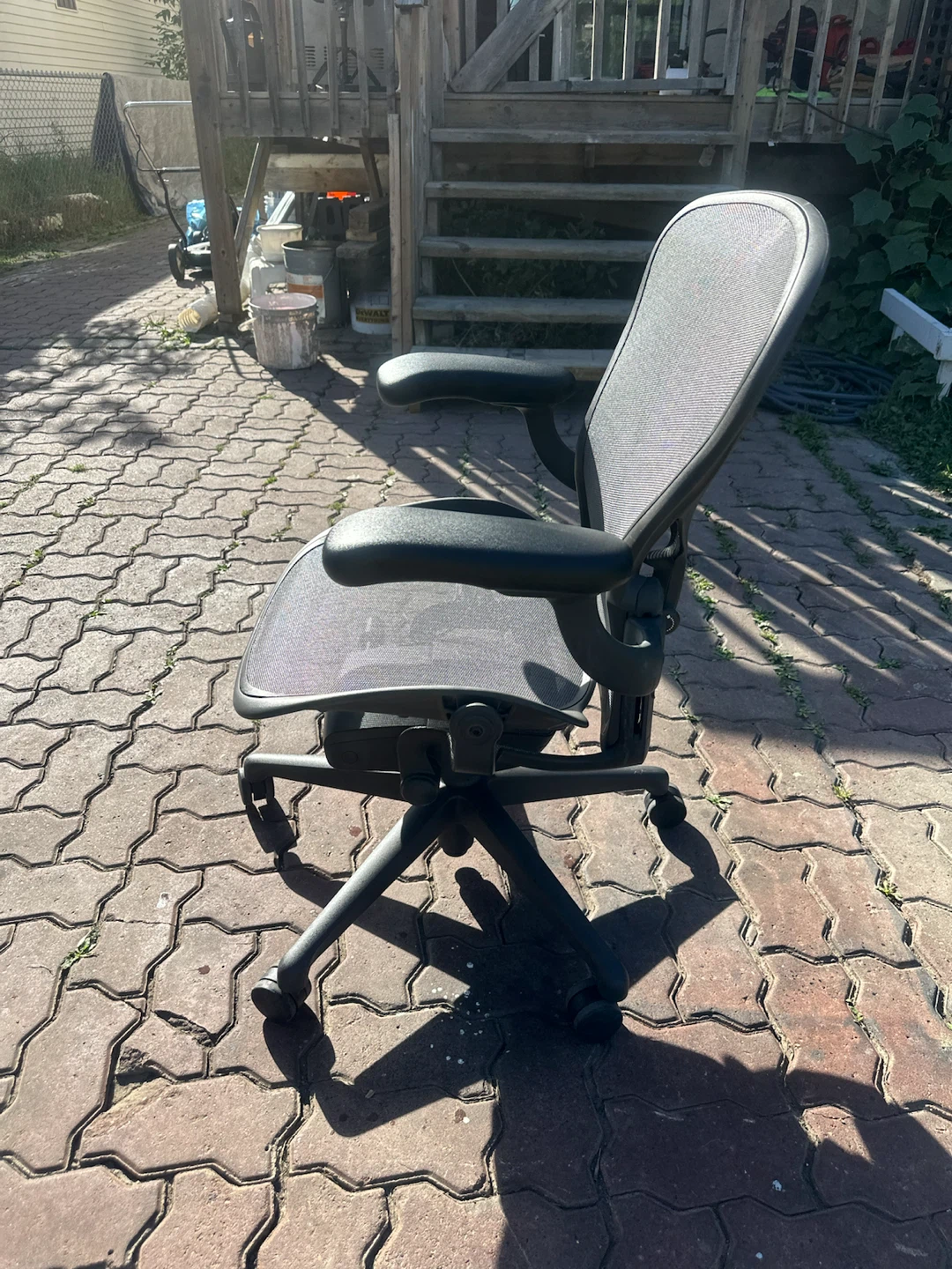 Herman Miller Aeron Chair - photo 5