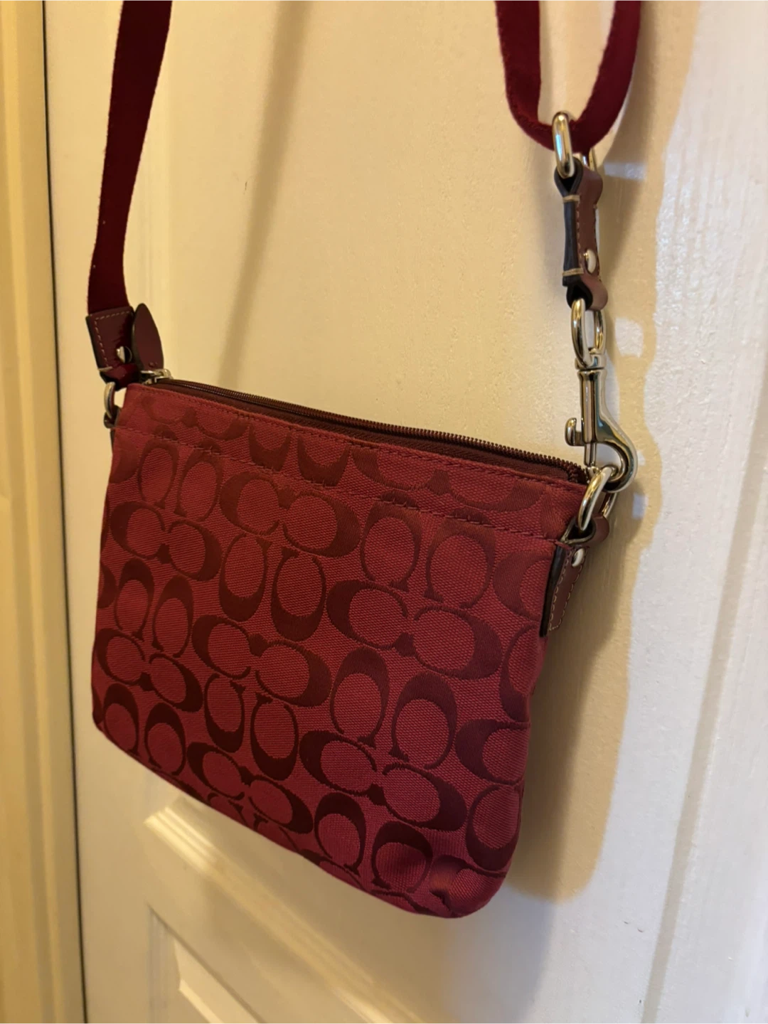 Coach Signature Canvas Pocket Swing Pack - Crimson - photo 3