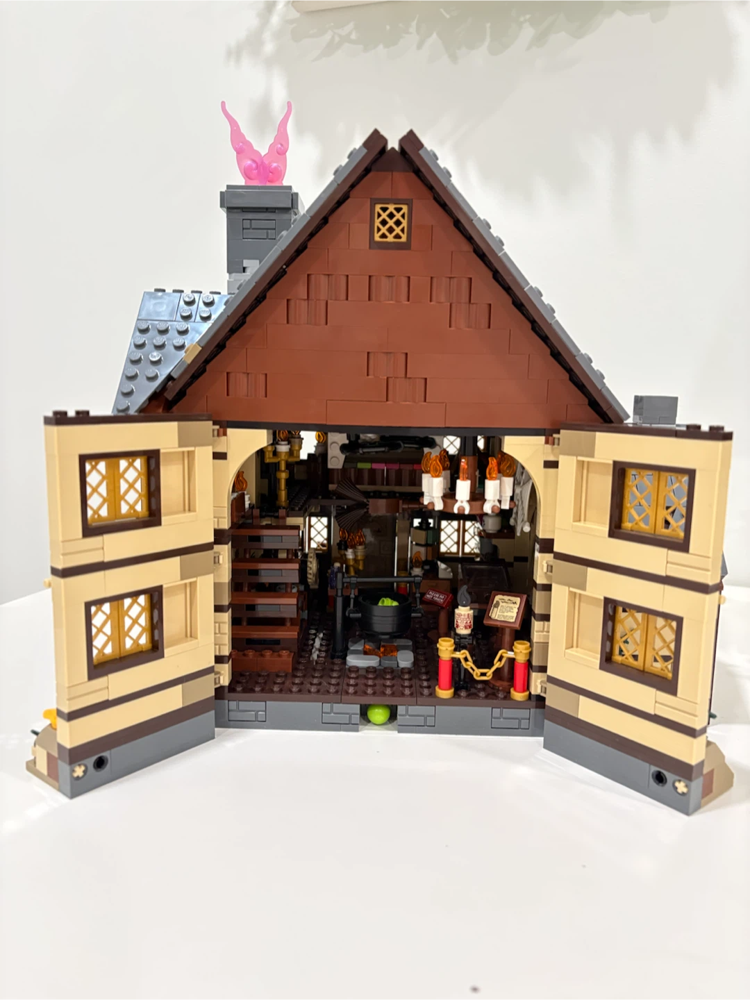 LEGO Hocus Pocus: The Sanderson Sisters’ Cottage - photo 4