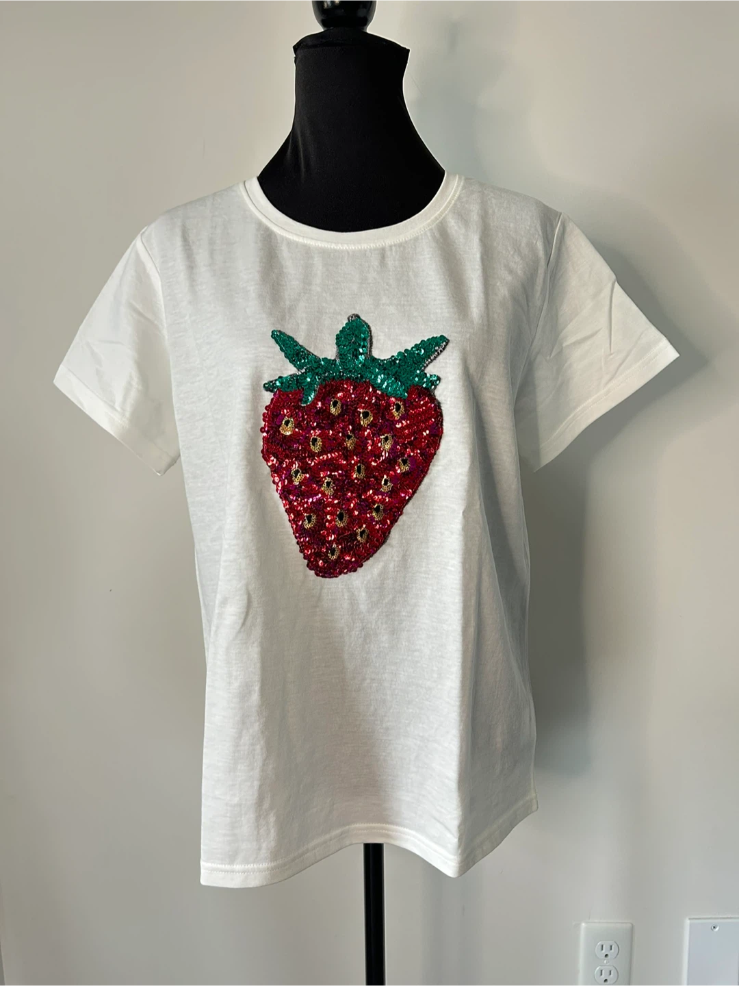 L - White T-Shirt with Sequin Strawberry Graphic