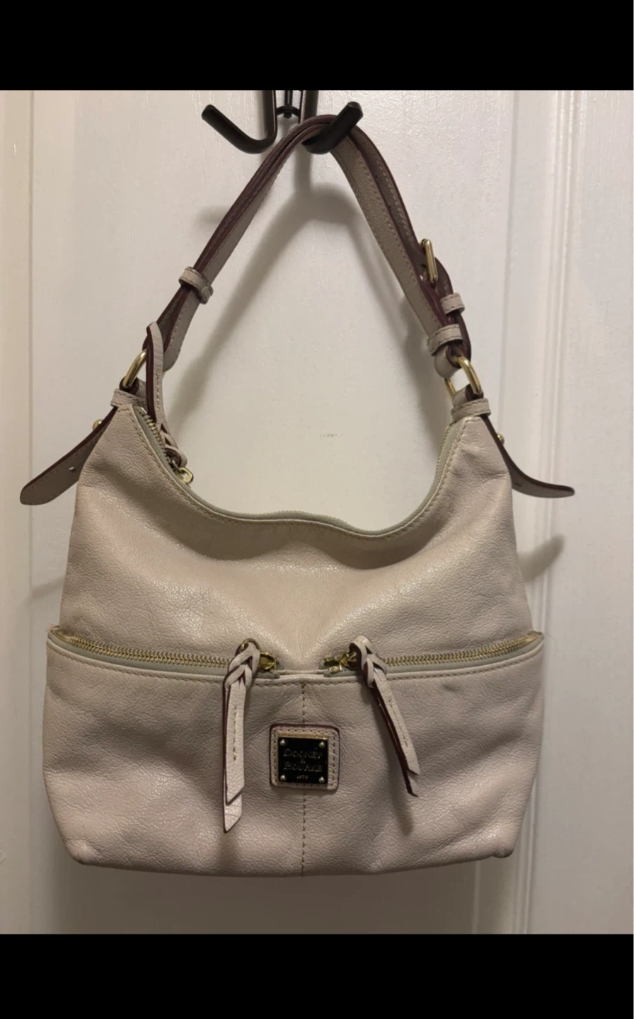 Dooney & Bourke  White Pebbled Leather bag