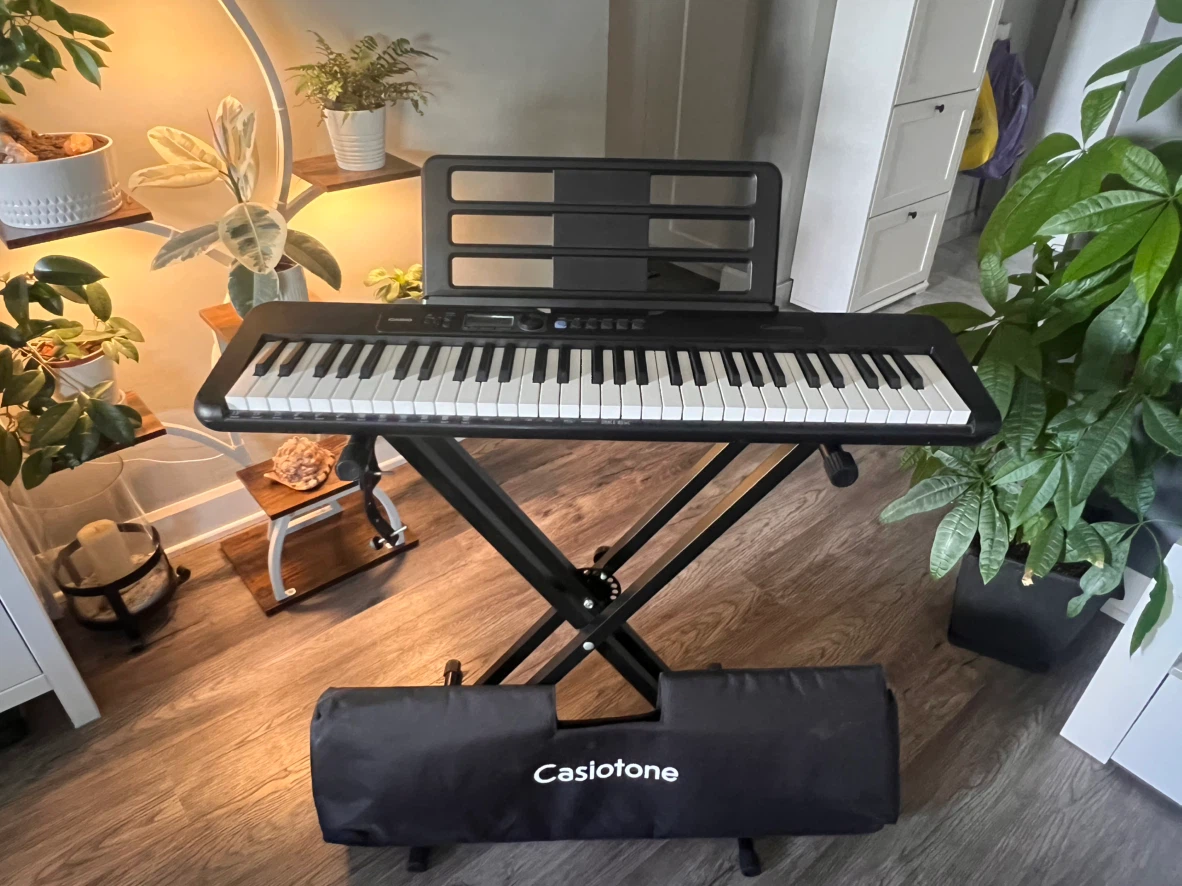 Casio CT-S190 61-Key Electric Keyboard with Stand and Cover
