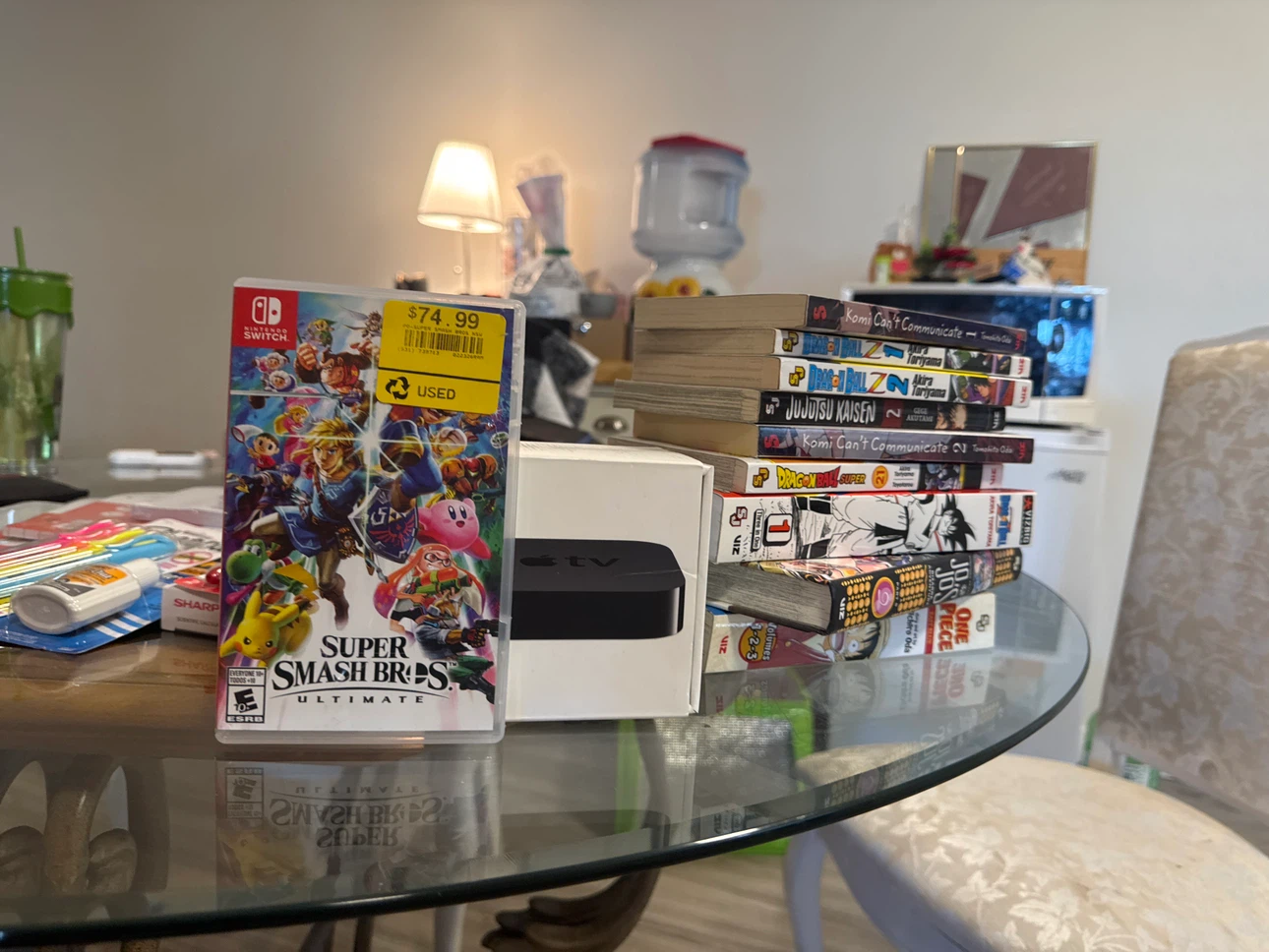 100$ smash bros, Apple TV, and manga. Come within 20 minutes!!