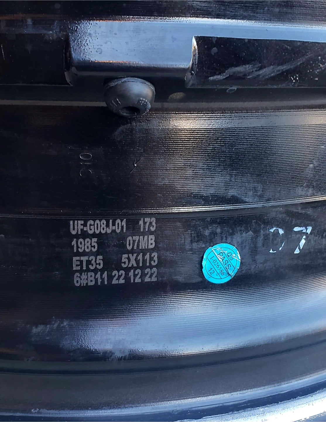 Set of 4 Used 235/35ZR19 Tires with Rims - photo 4