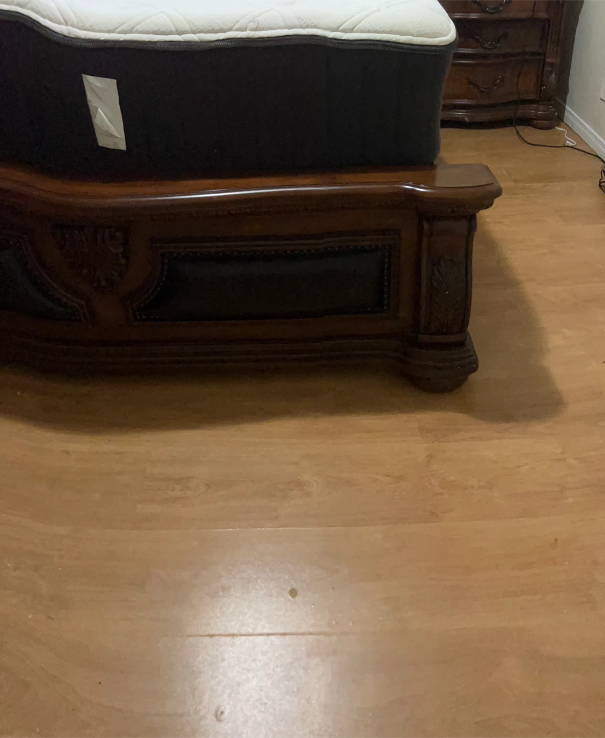 Queen size bedroom set solid wood & leather, - photo 2