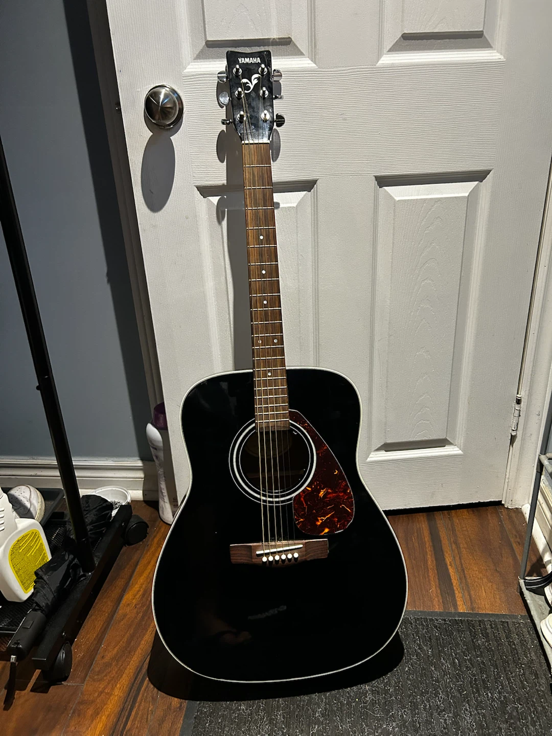 Yamaha F370 BL Acoustic Guitar