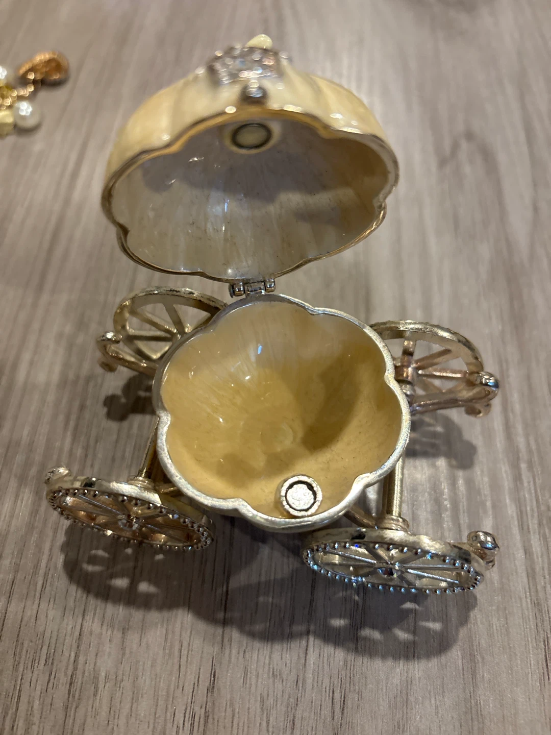 Cinderella Pumpkin Carriage Trinket Box - photo 2