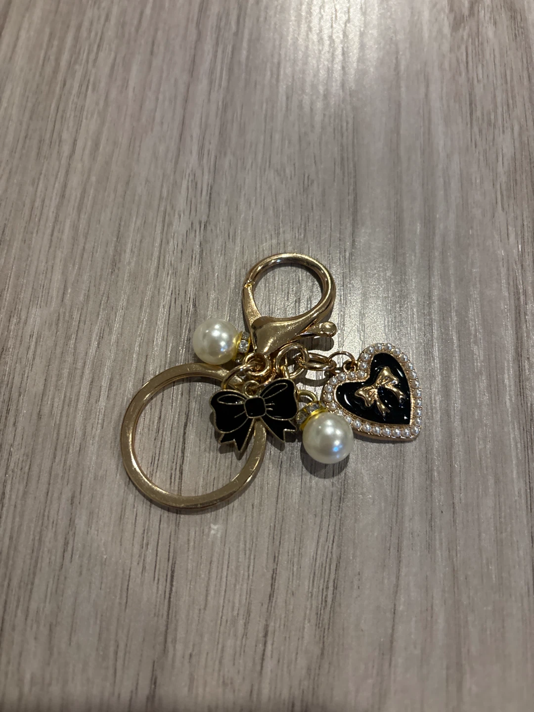 Heart and Bow Pearl Keychain