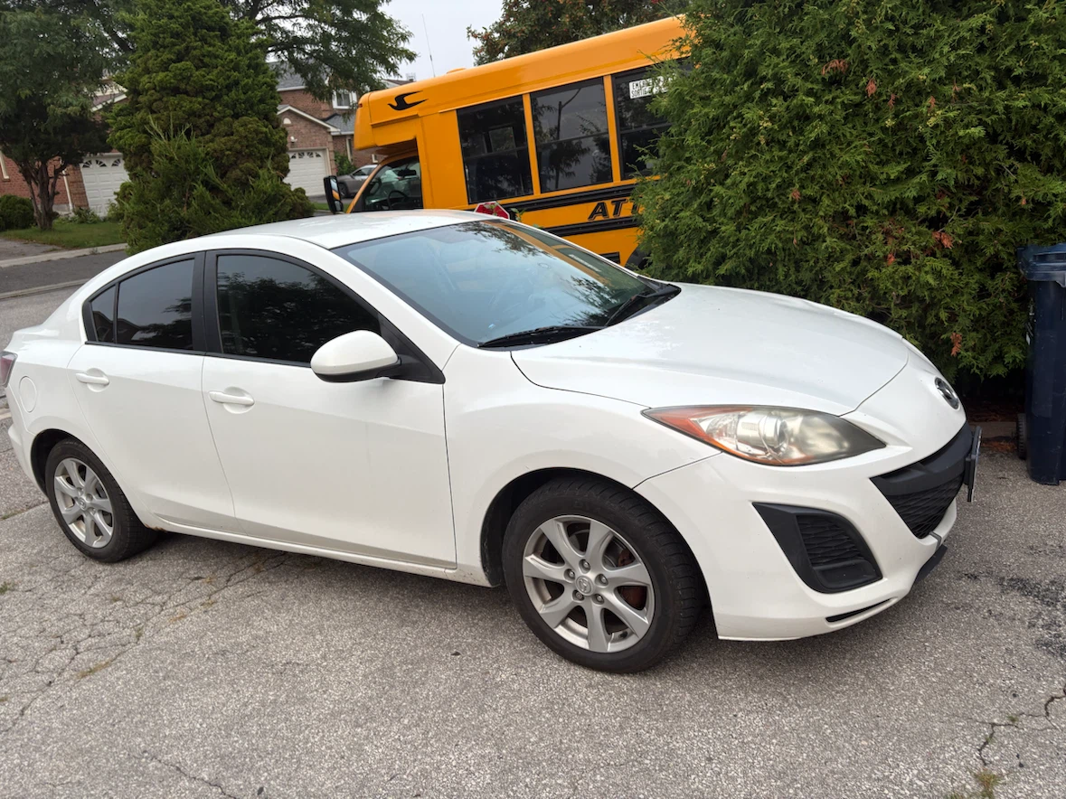 White 2011 Mazda 3 Sedan 275km - photo 2