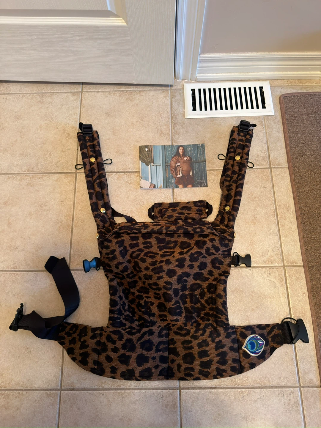 Artipoppe Brown Leopard Print Baby Carrier - photo 4