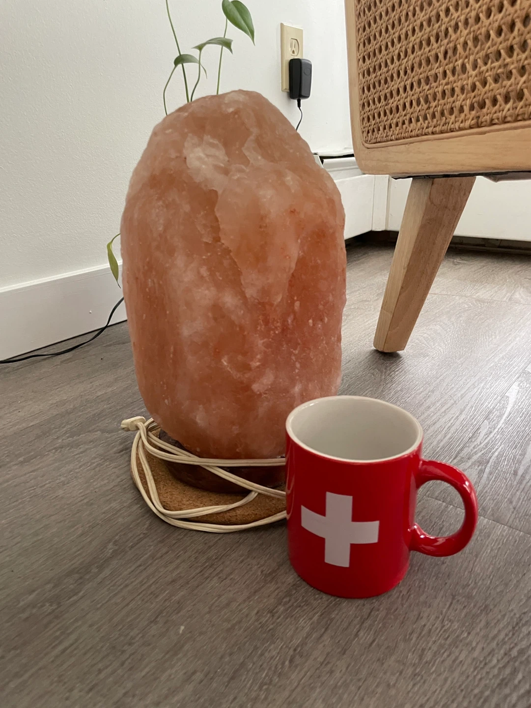 Large Himalayan Salt Lamp - photo 3