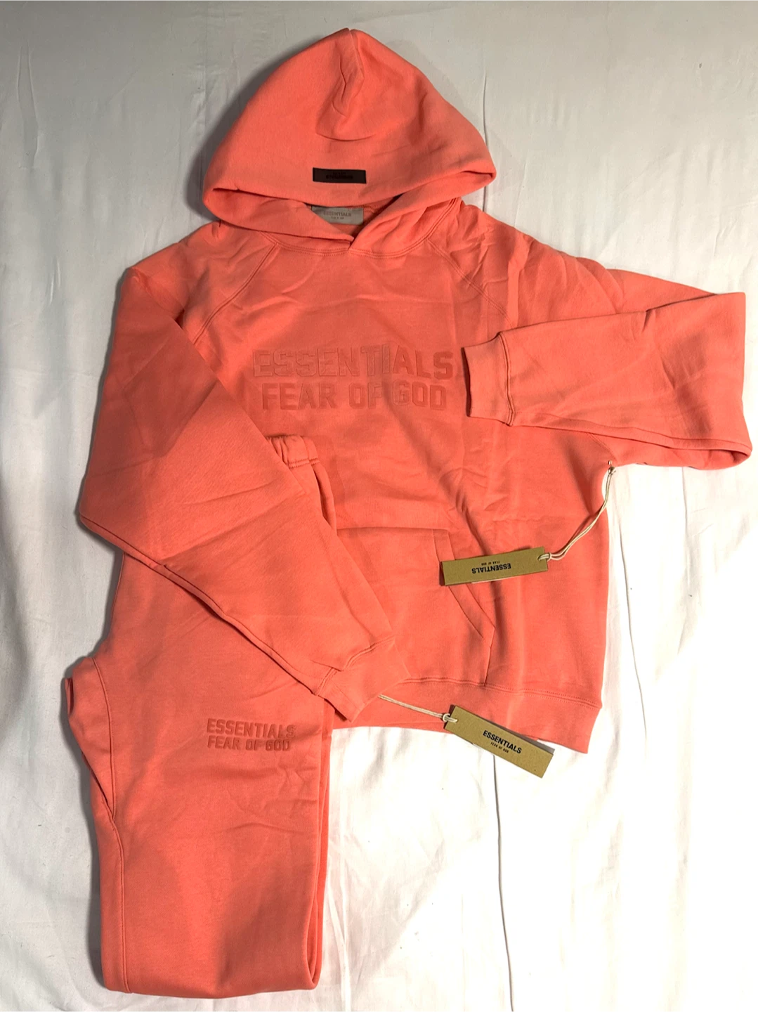 ESSENTIALS “CORAL” SET