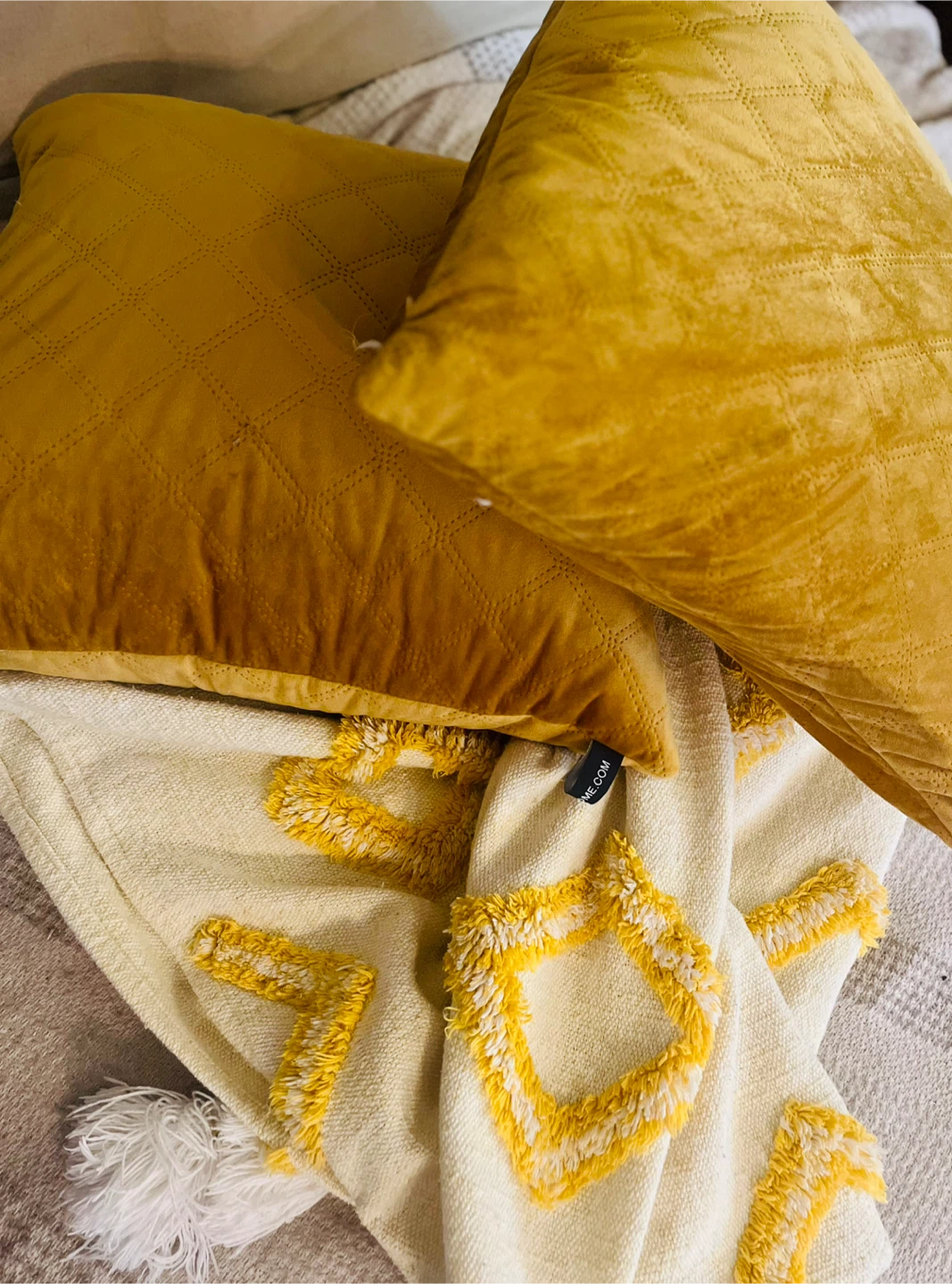 Golden Yellow Velvet Pillows and Textured Throw - photo 2