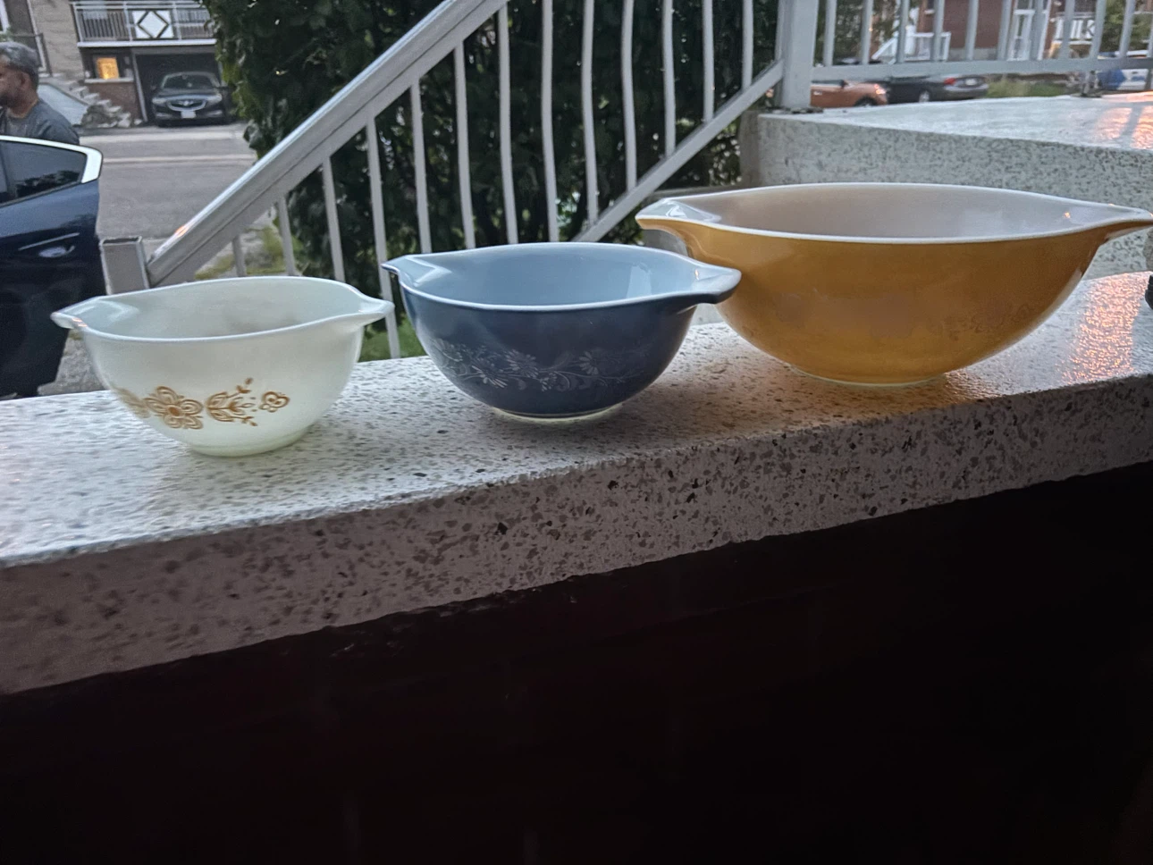 Set of 3 Vintage Pyrex Mixing Bowls