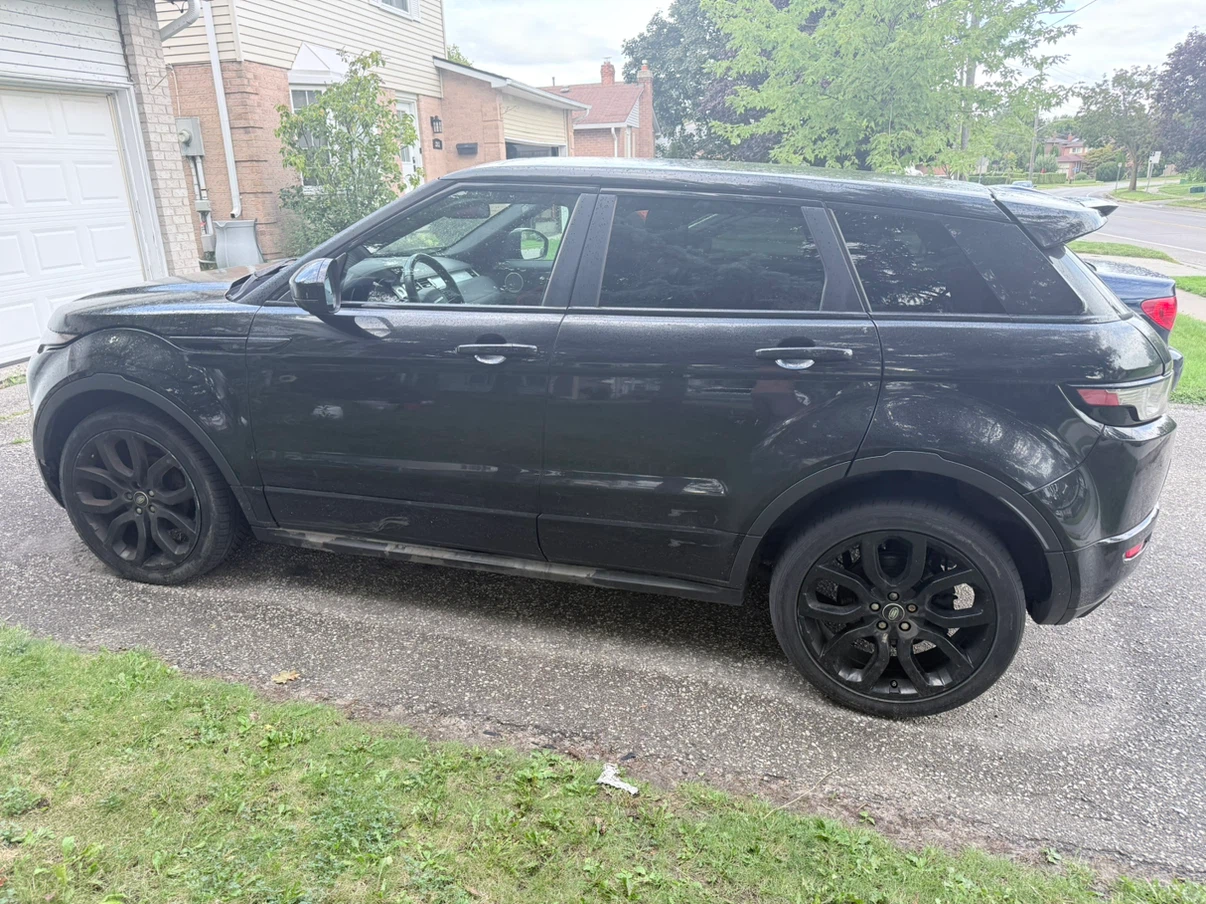 Black Range Rover Evoque - photo 2