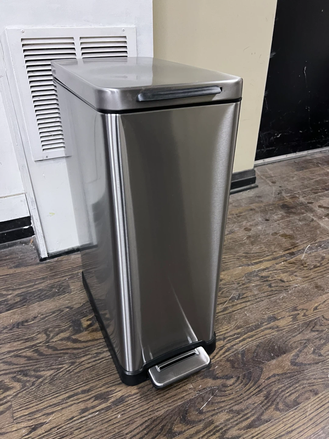 Stainless Steel Pedal Trash Can