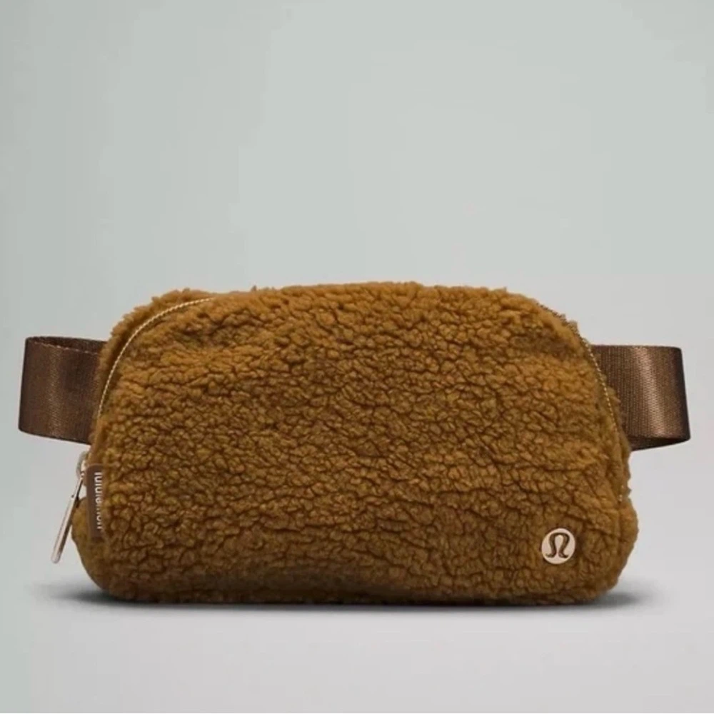 Lululemon Everywhere Belt Bag Fleece - photo 2