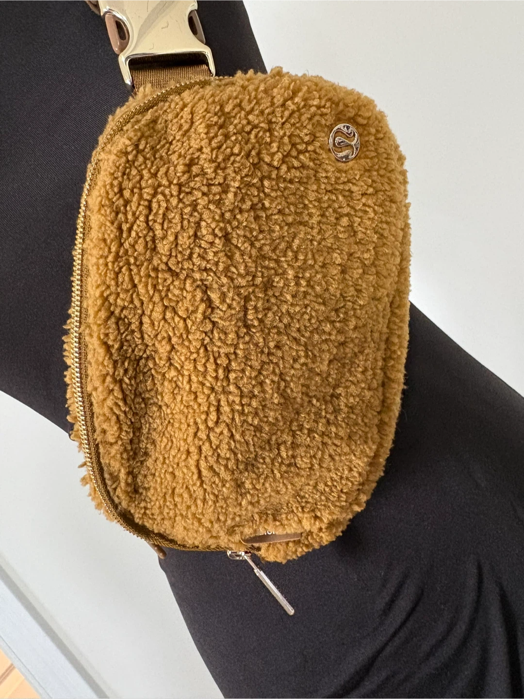 Lululemon Everywhere Belt Bag Fleece - photo 3