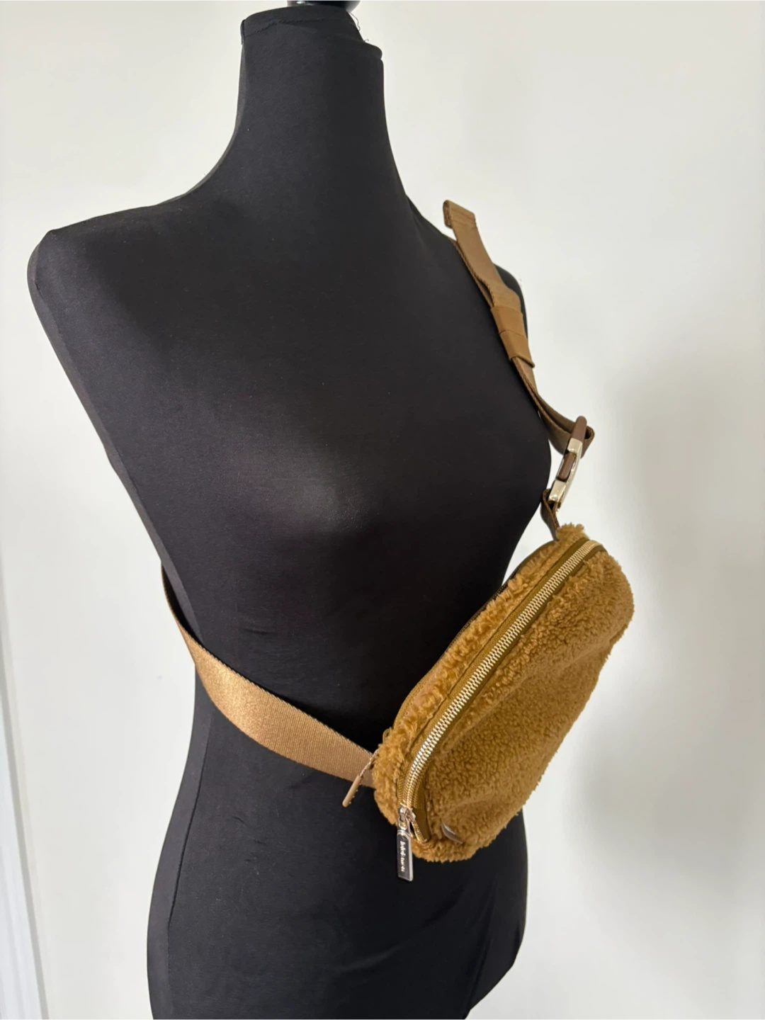 Lululemon Everywhere Belt Bag Fleece - photo 4