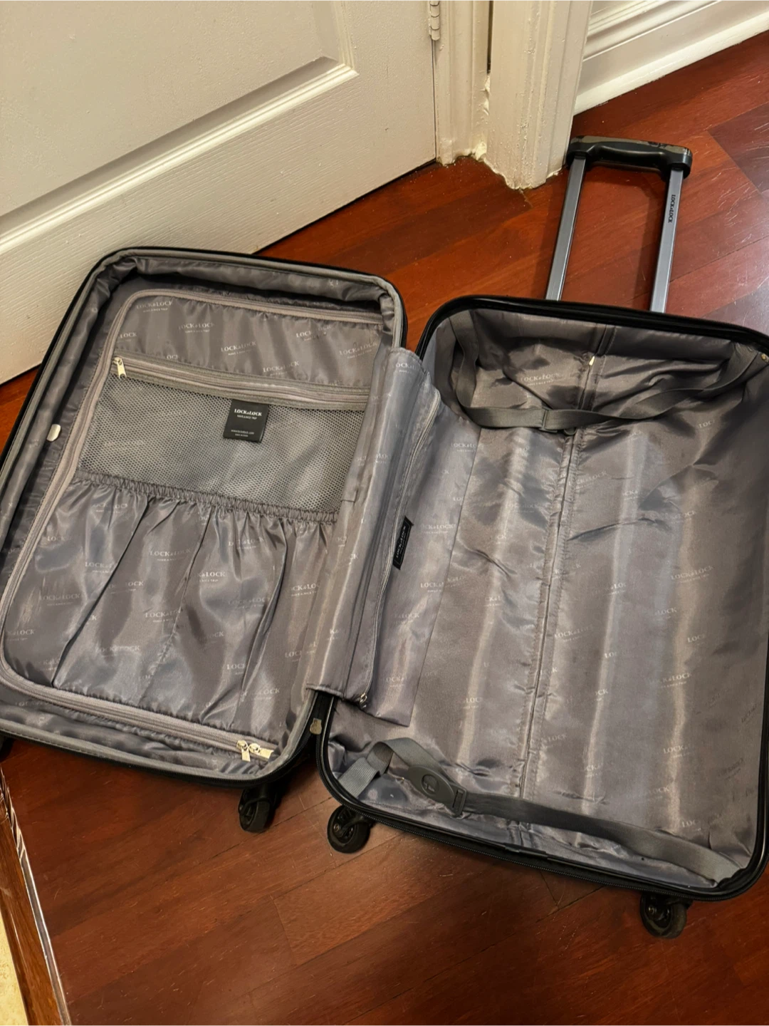 LocknLock Black Hardshell Spinner Suitcase - photo 3