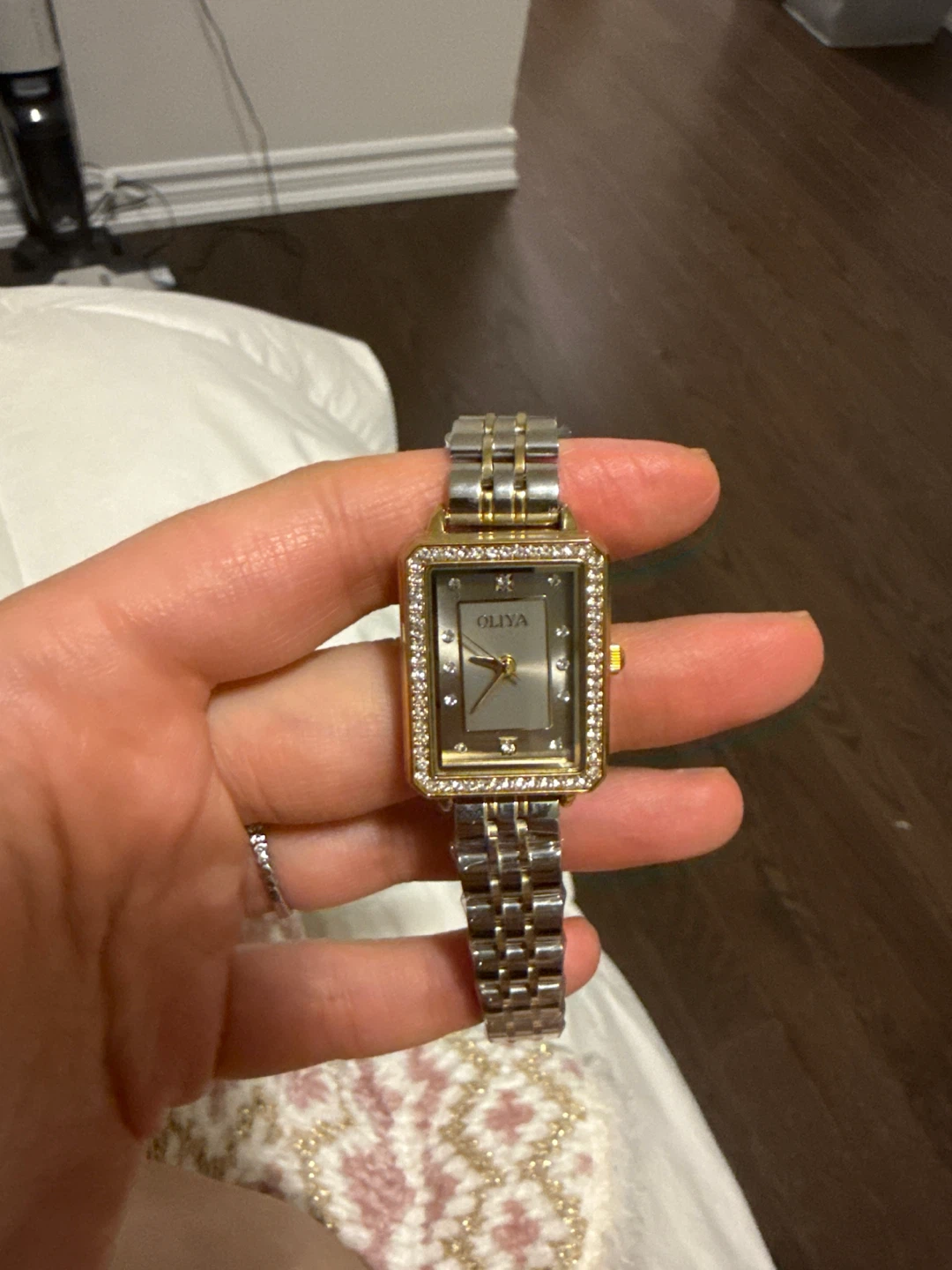 Oliya rectangular watch