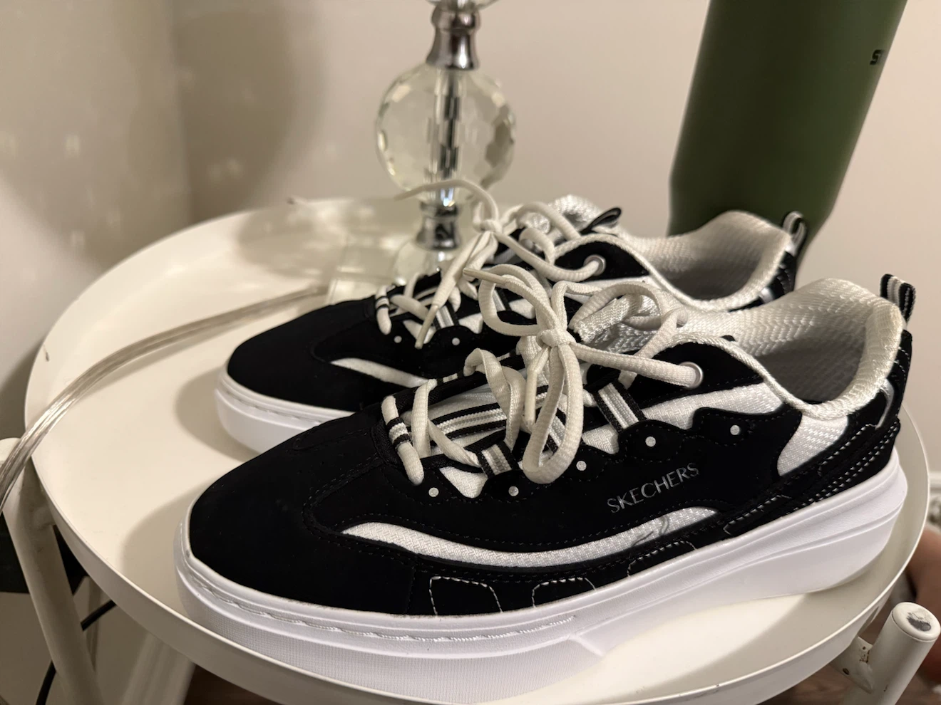 Skechers Court & Classics Sneakers size 8.5