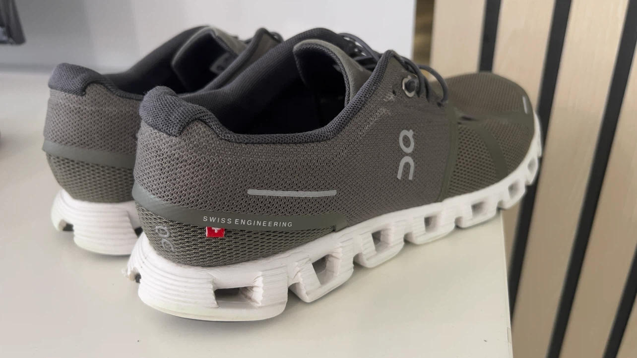 Oncloud shoes 8M