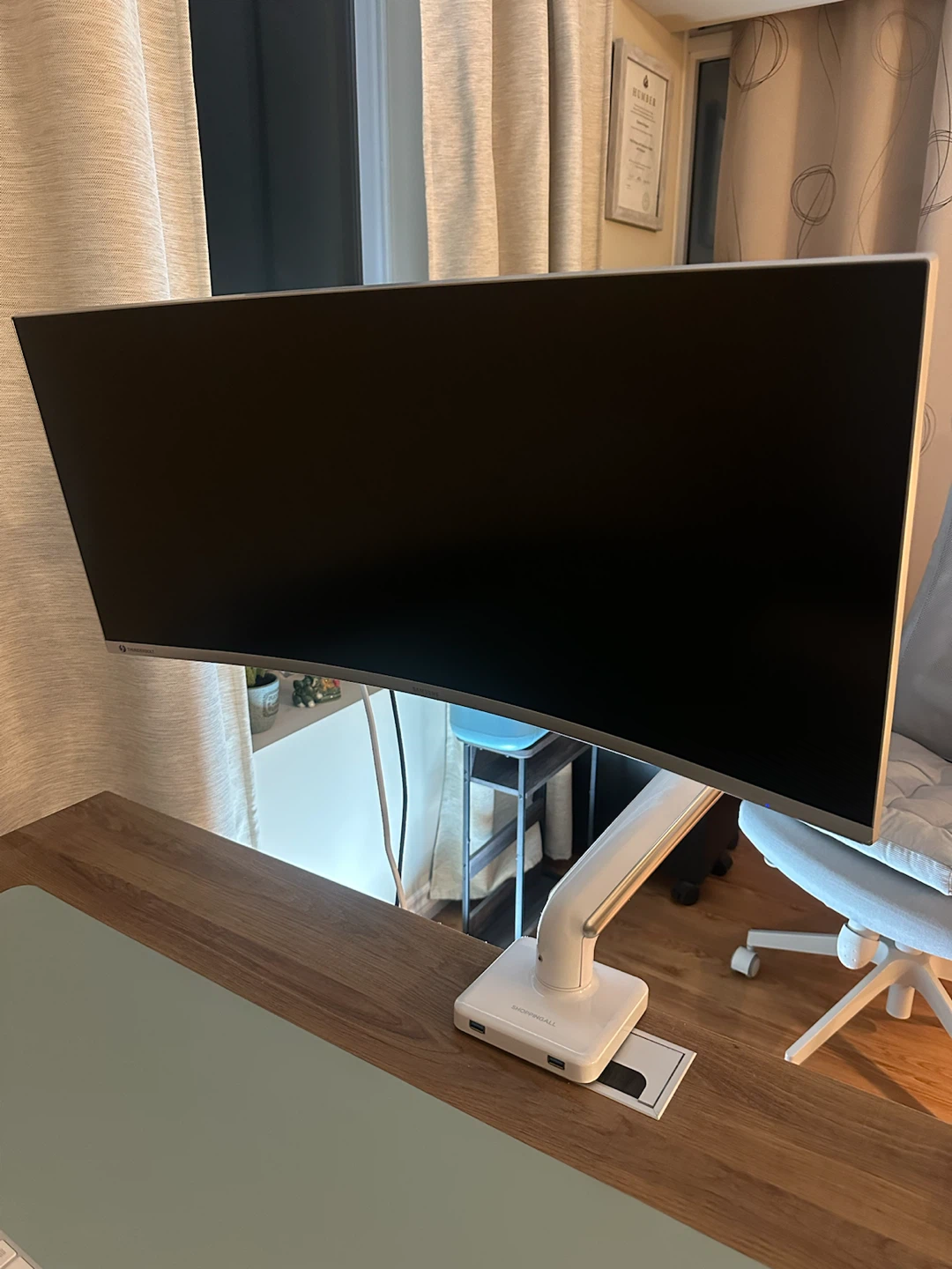 Samsung Thunderbolt 34 inch Curved Monitor
