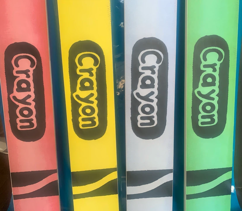 🌈 Crayon Wall Decor - photo 3