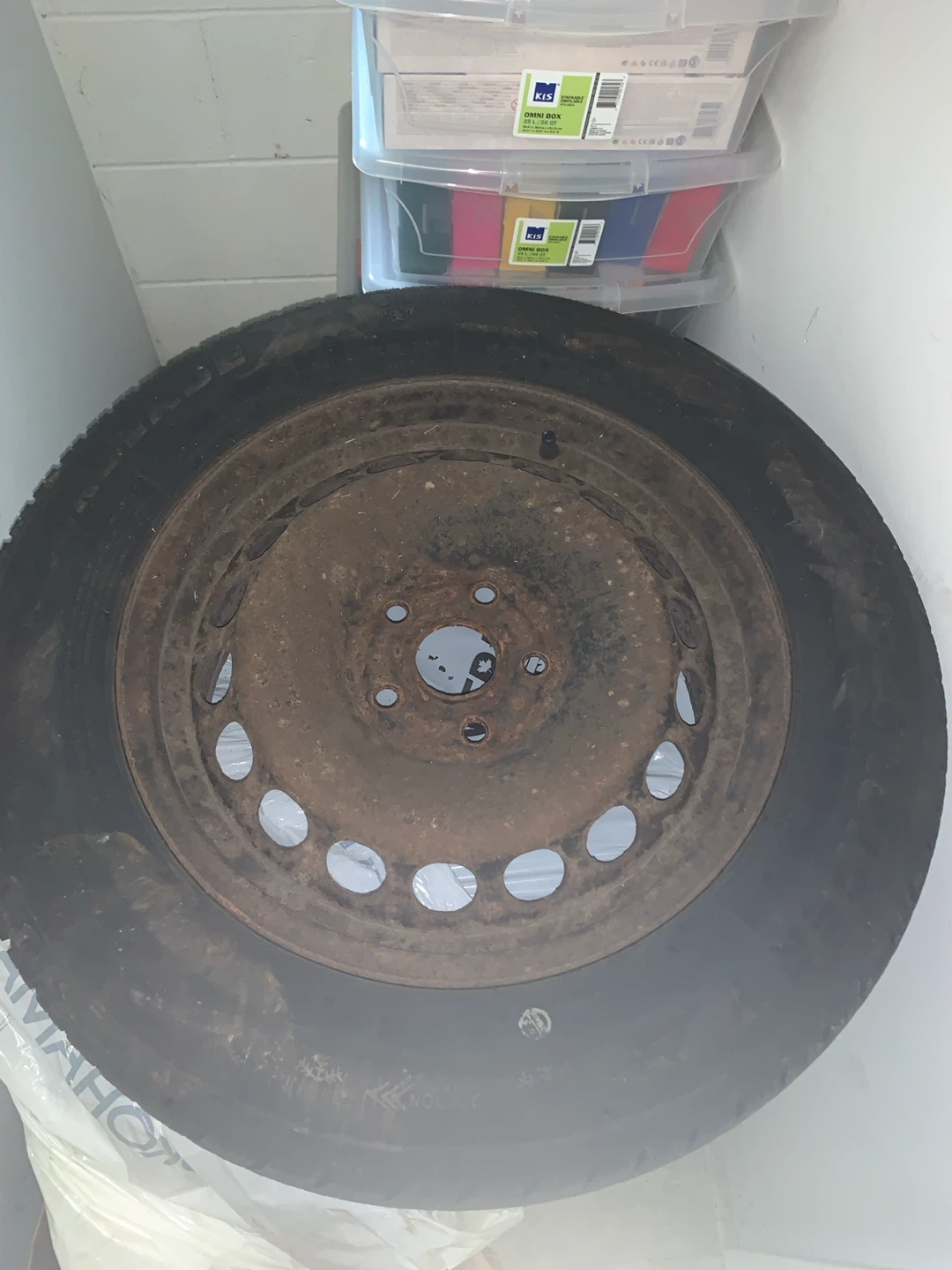 Used Goodyear ICECRUISER 215/60R16 99HXL Spare Tire