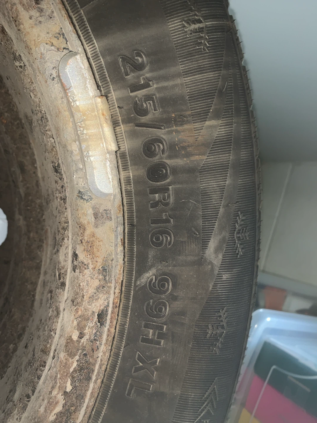 Used Goodyear ICECRUISER 215/60R16 99HXL Spare Tire - photo 5