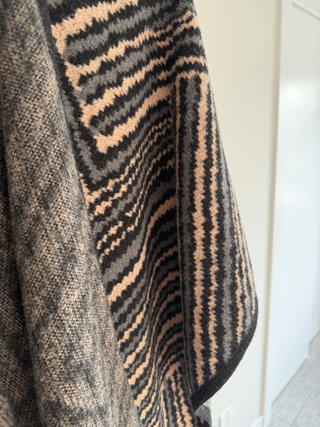 Geometric Print Open-Front Poncho Wrap ( Cape Shawl) - photo 3