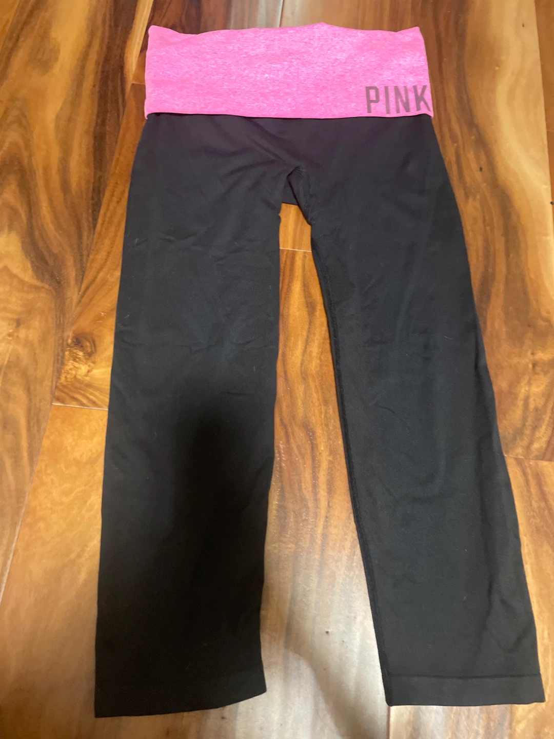 vs pink yoga pants