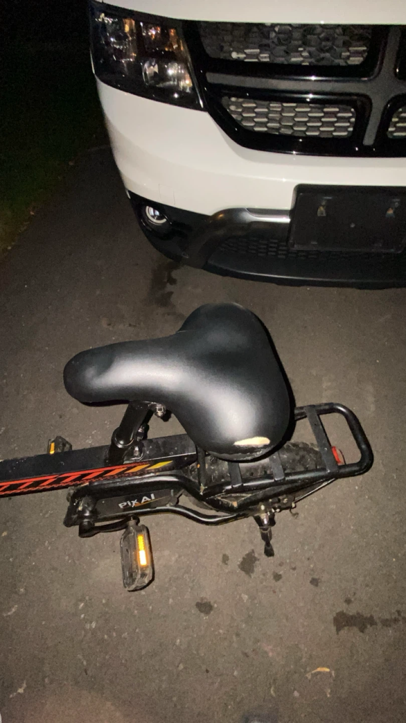 Pixal electric bike been used. Need a new charger - photo 4