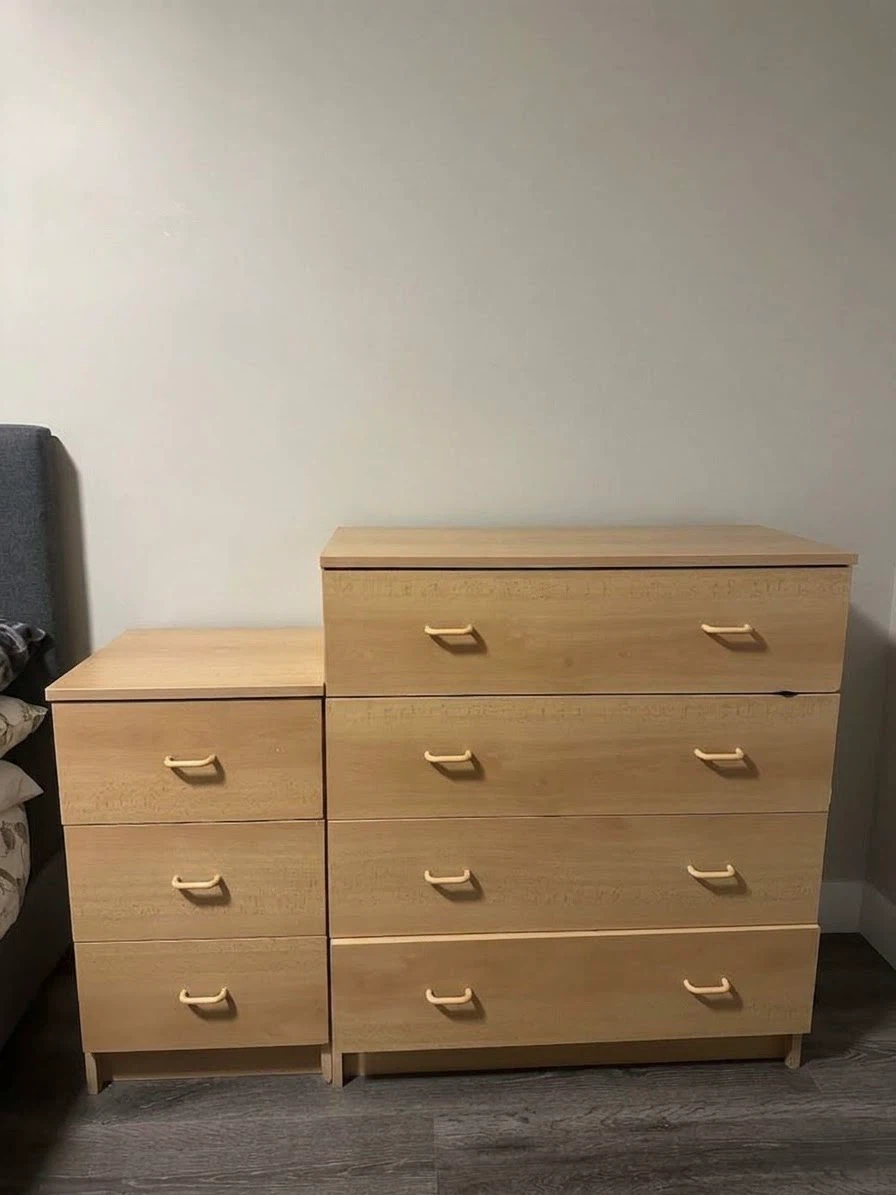 Moving Out Sale! Cabinet and Drawers! All for 100. - photo 3