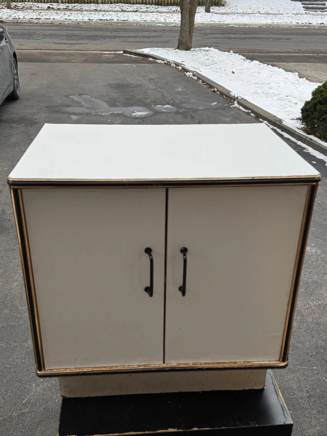 Small Two-Door Cabinet with Gold Trim - photo 4