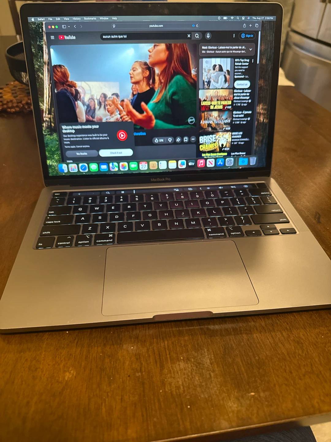 Apple MacBook Pro 8GB Laptop - photo 2