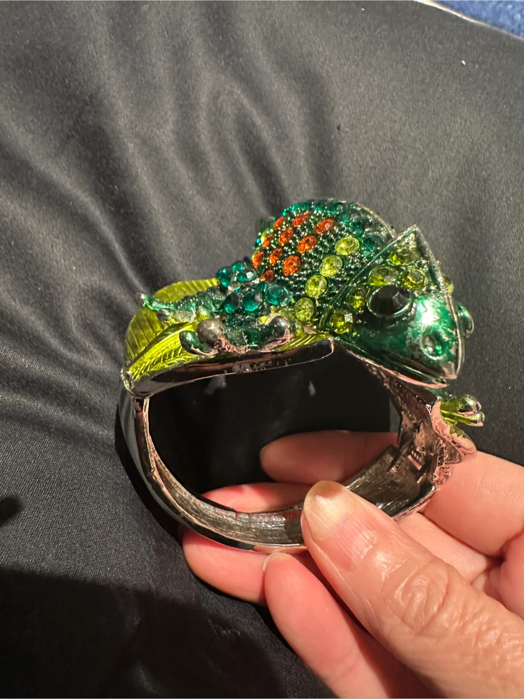 Chameleon Rhinestone Cuff Bracelet - photo 5