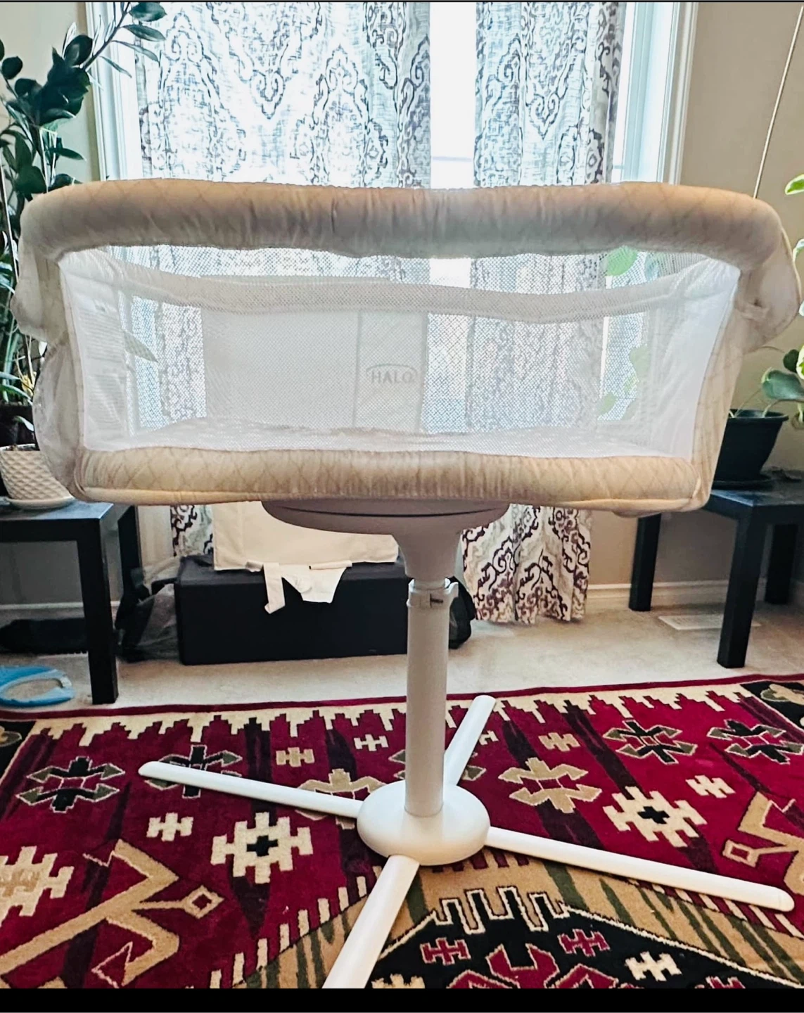 Halo 360 swivel baby bassinet - photo 2