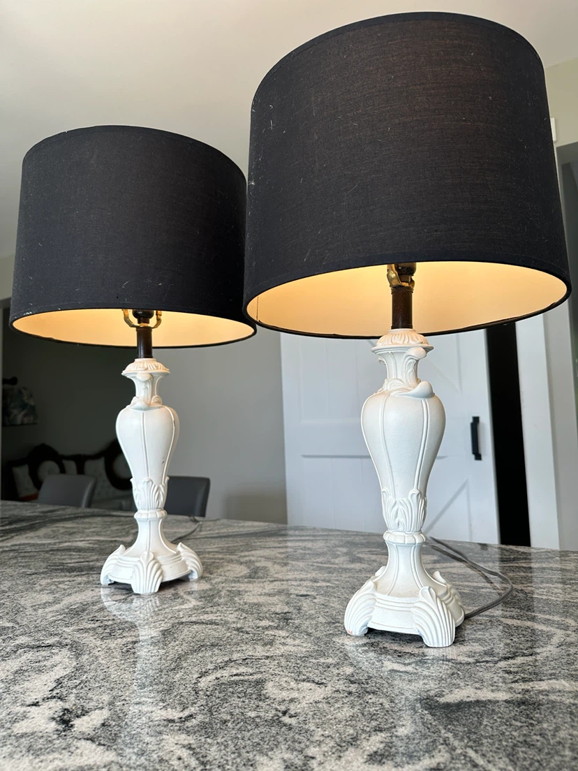 Pair of Vintage-Style Hollywood Regency Lamps (CAN DELIVER)