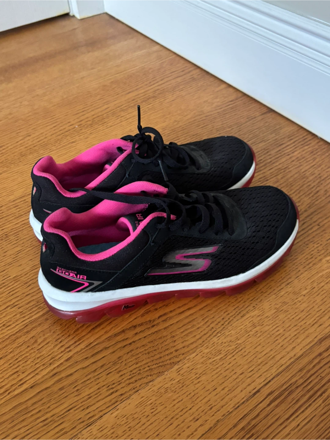 Sketchers women’s size 7