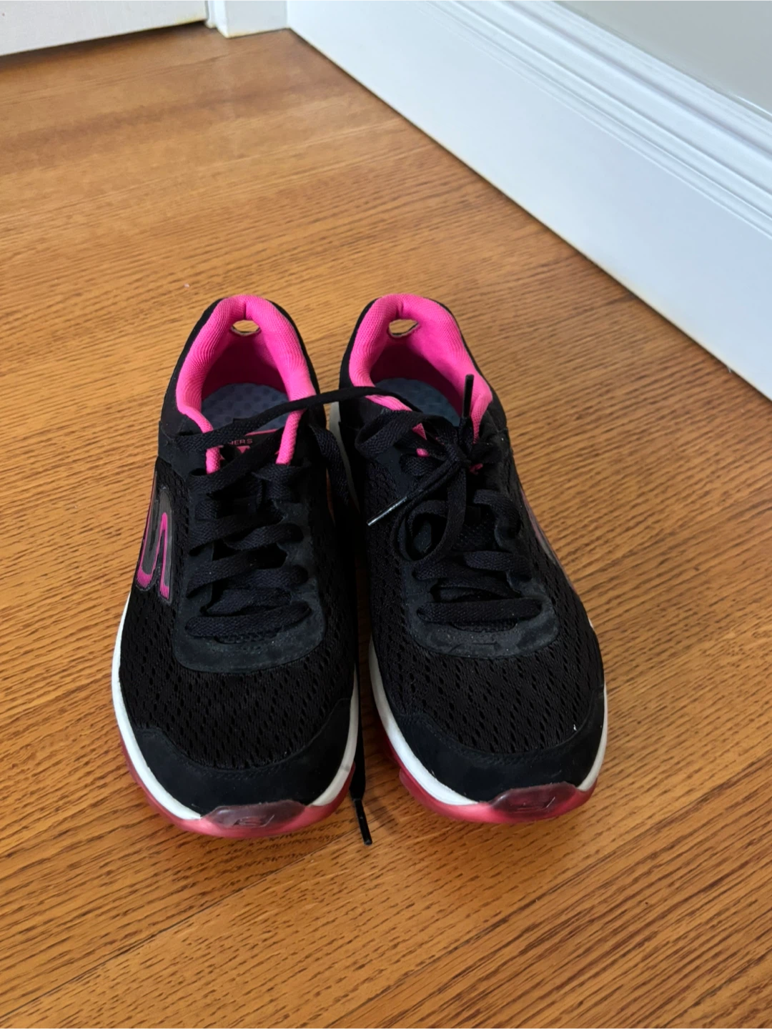 Sketchers women’s size 7 - photo 2