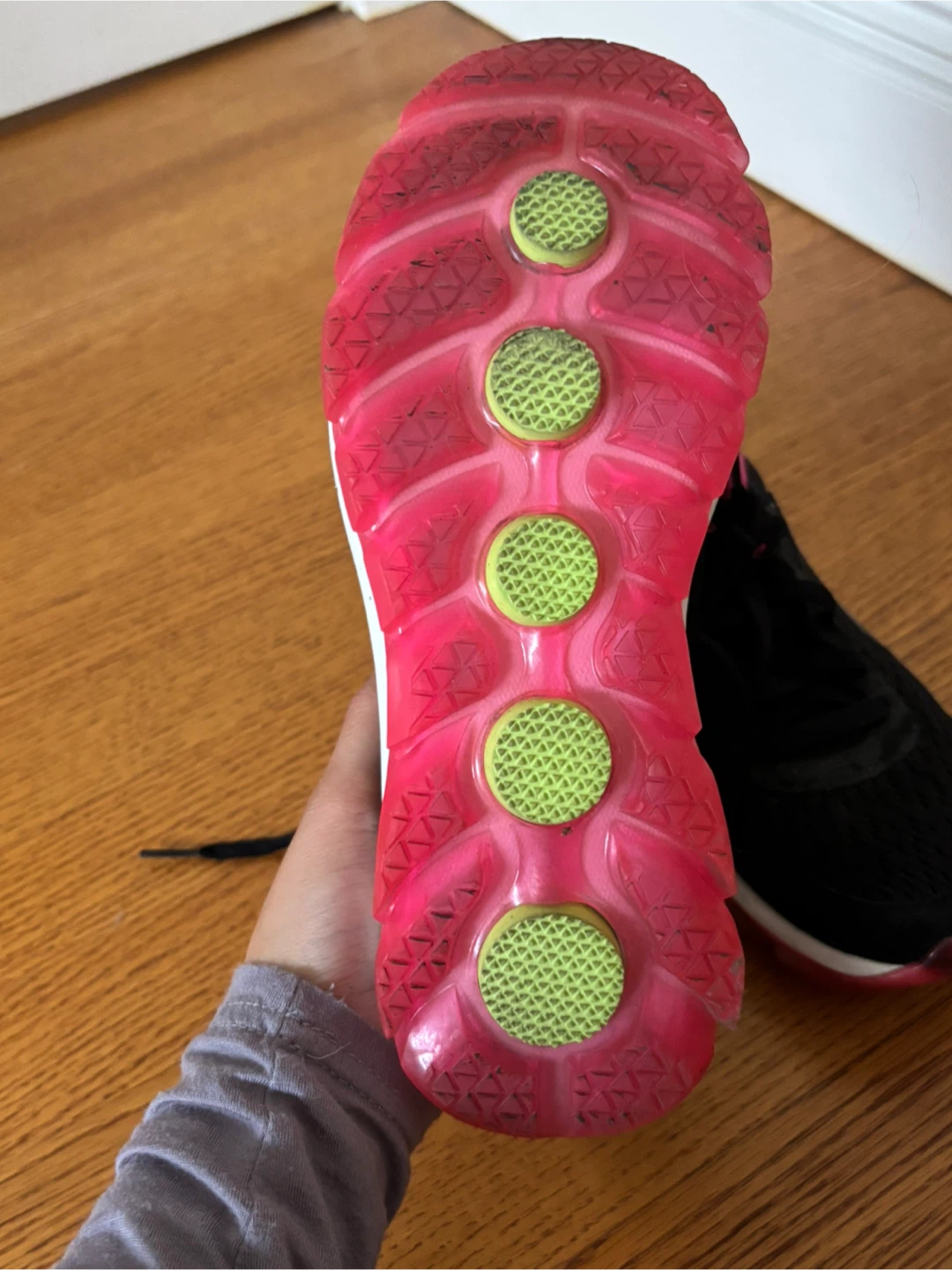 Sketchers women’s size 7 - photo 3