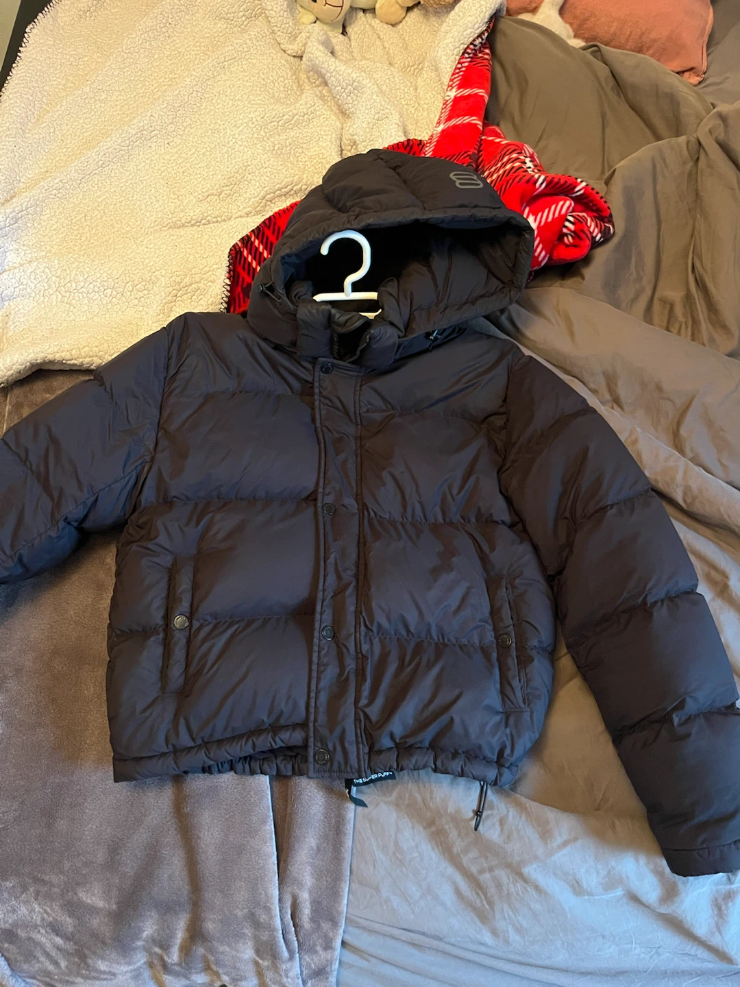 Aritzia The Super Puff Puffer shortie Jacket Black Medium